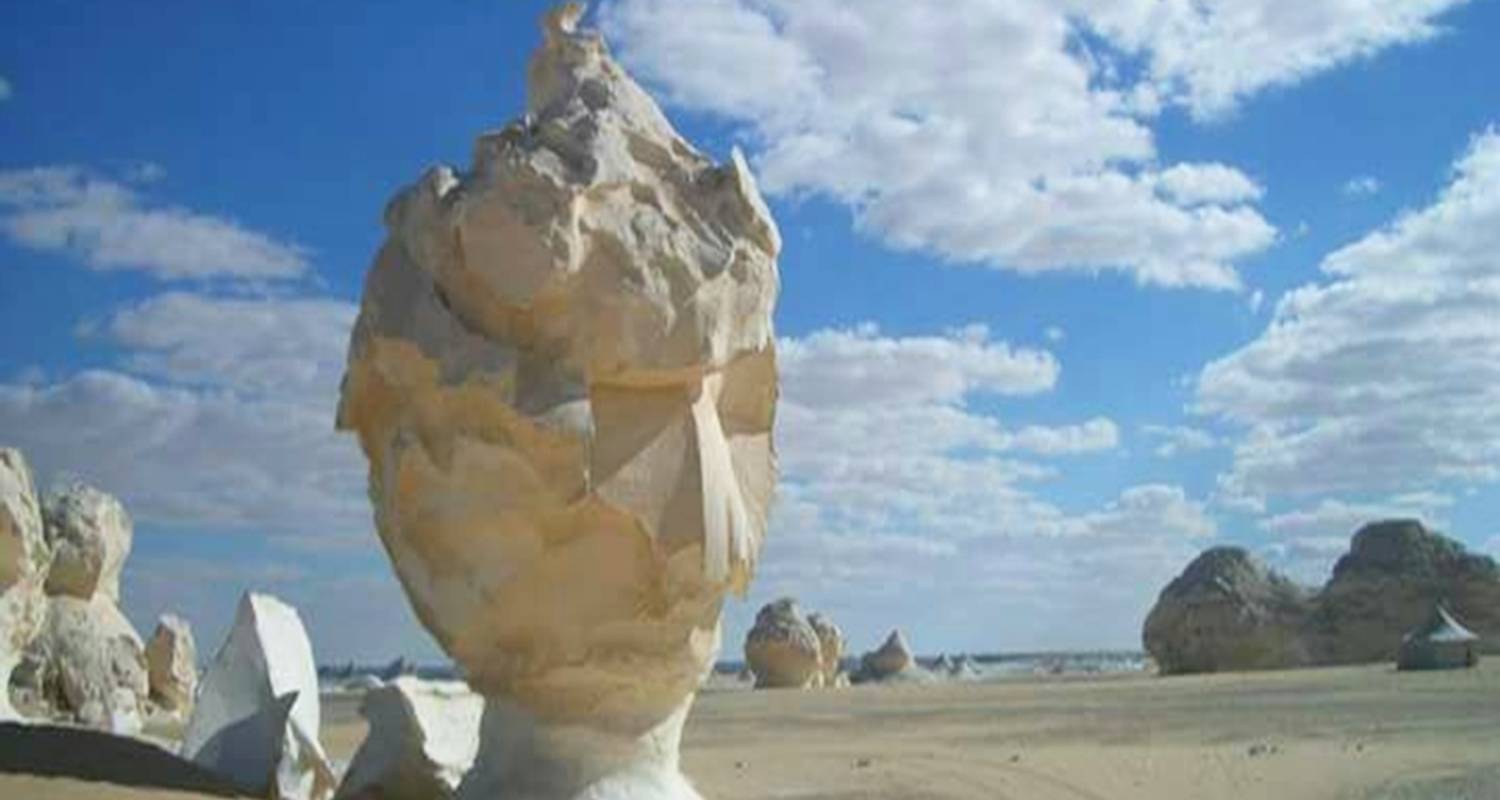 An adventure touring the most emblematic places in Egypt 2 Days White Desert And Bahariya Oasis Tour