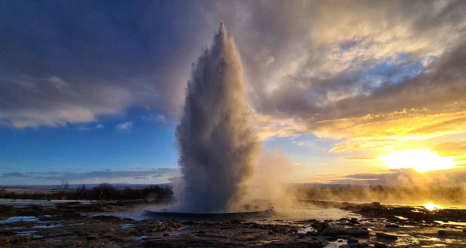 An adventure touring the most emblematic places in Iceland 8 Days Self-Drive | Around Iceland Ring Road Tour (Summer)