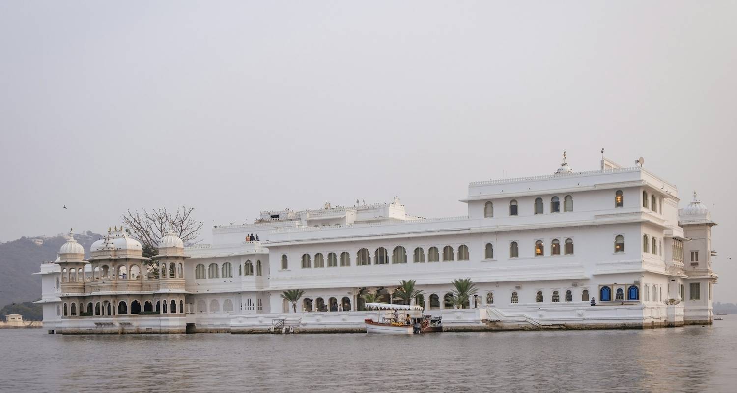 An adventure touring the most emblematic places in India Treasures Of Rajasthan: A Luxury Tour