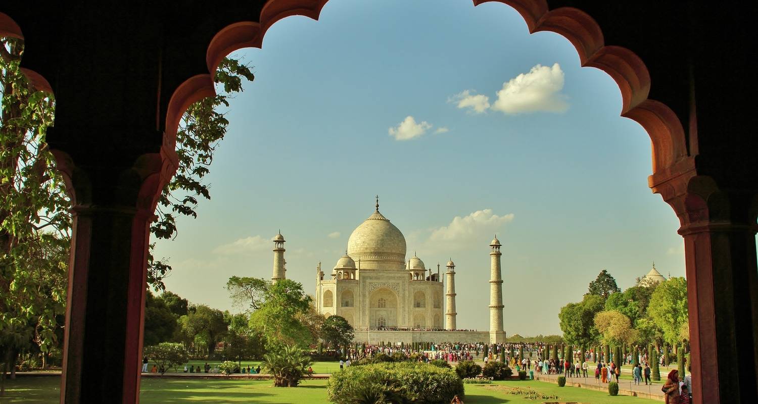 Experience Taj Mahal And Wildlife With A Royal Stay In Castl
