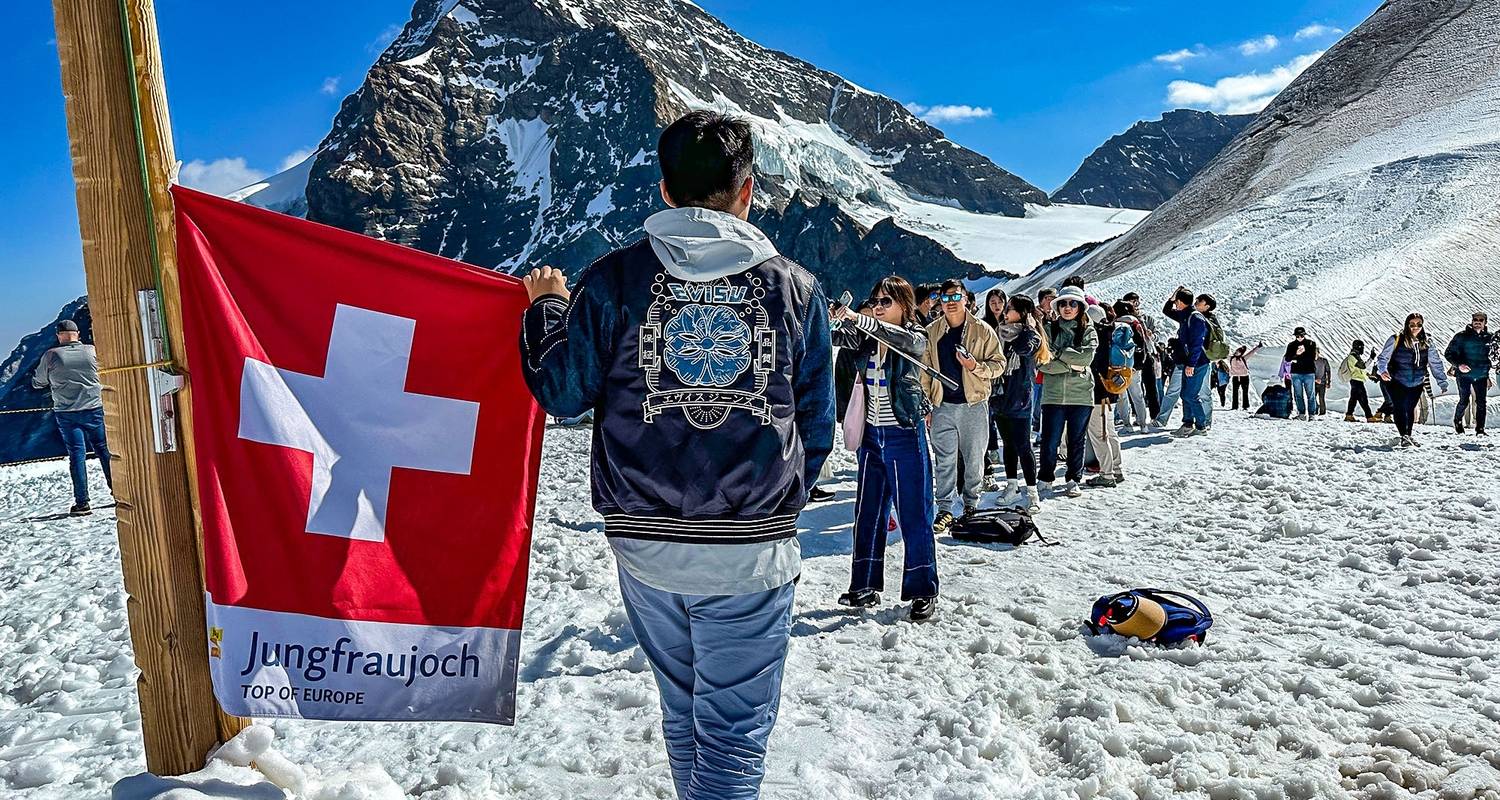 An adventure touring the most emblematic places in Switzerland Customized Luxury Swiss Circle Tour With Daily Departure