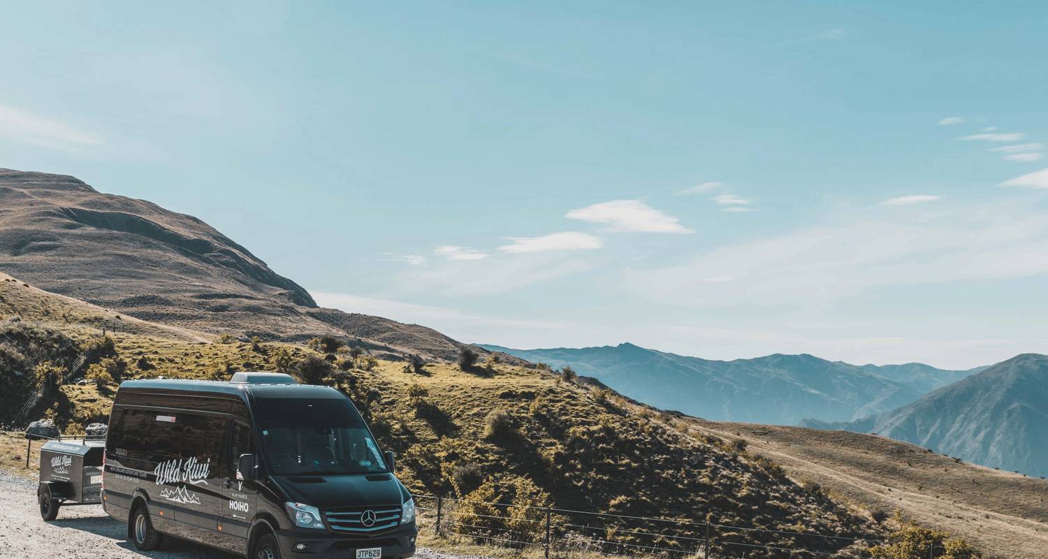 An adventure touring the most emblematic places in New Zealand Premium - South Island Escape