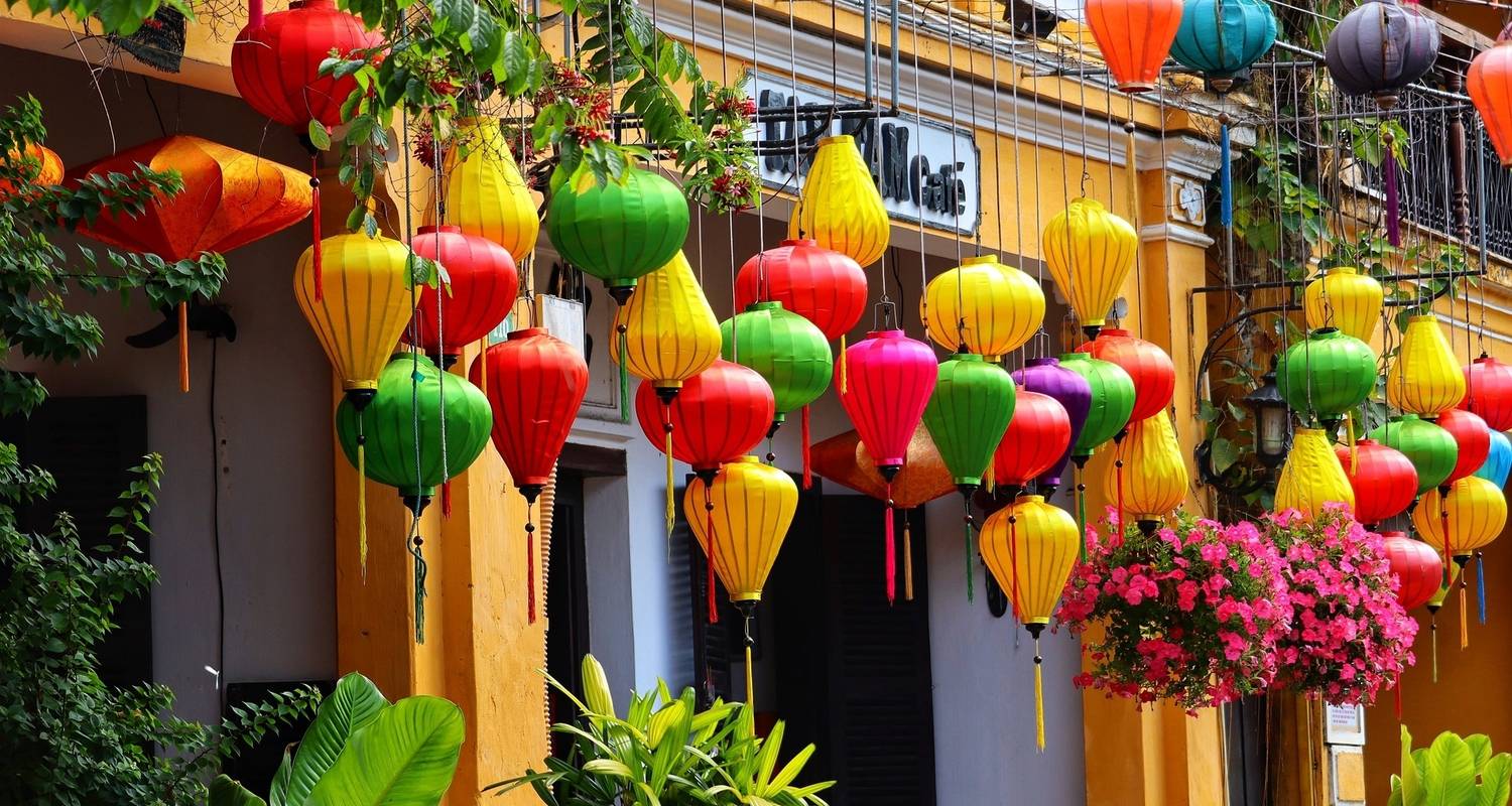 An adventure touring the most emblematic places in Viet Nam Amorous Vietnam In 12 Days - Private Tour