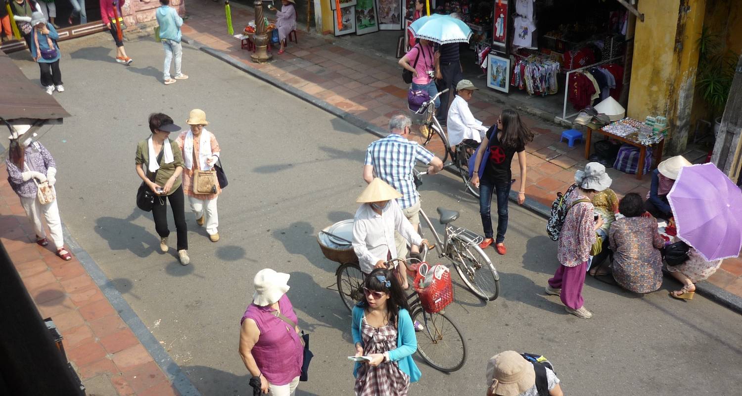 An adventure touring the most emblematic places in Viet Nam 15 Days Vietnam Best Highlights