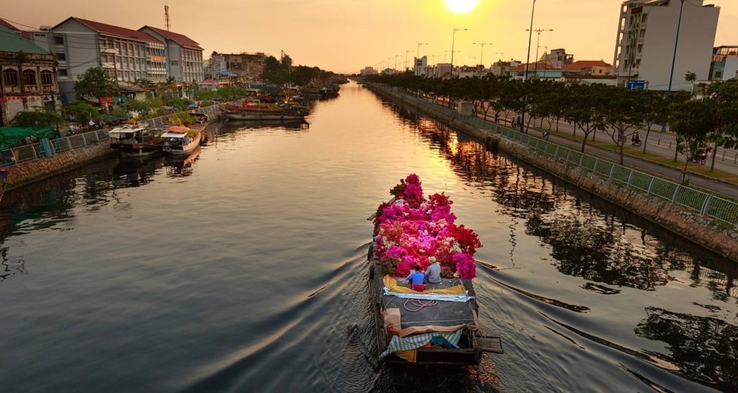 An adventure touring the most emblematic places in Viet Nam Sai Gon Highlights 5 Days 4 Nights- Private Tour