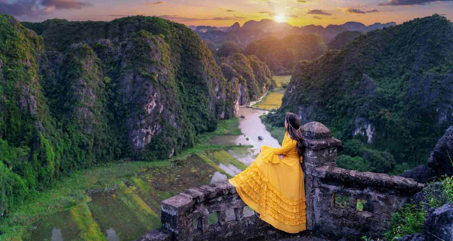 An adventure touring the most emblematic places in Viet Nam Cultural Tour Across Northern And Central Vietnam 12 Days/11