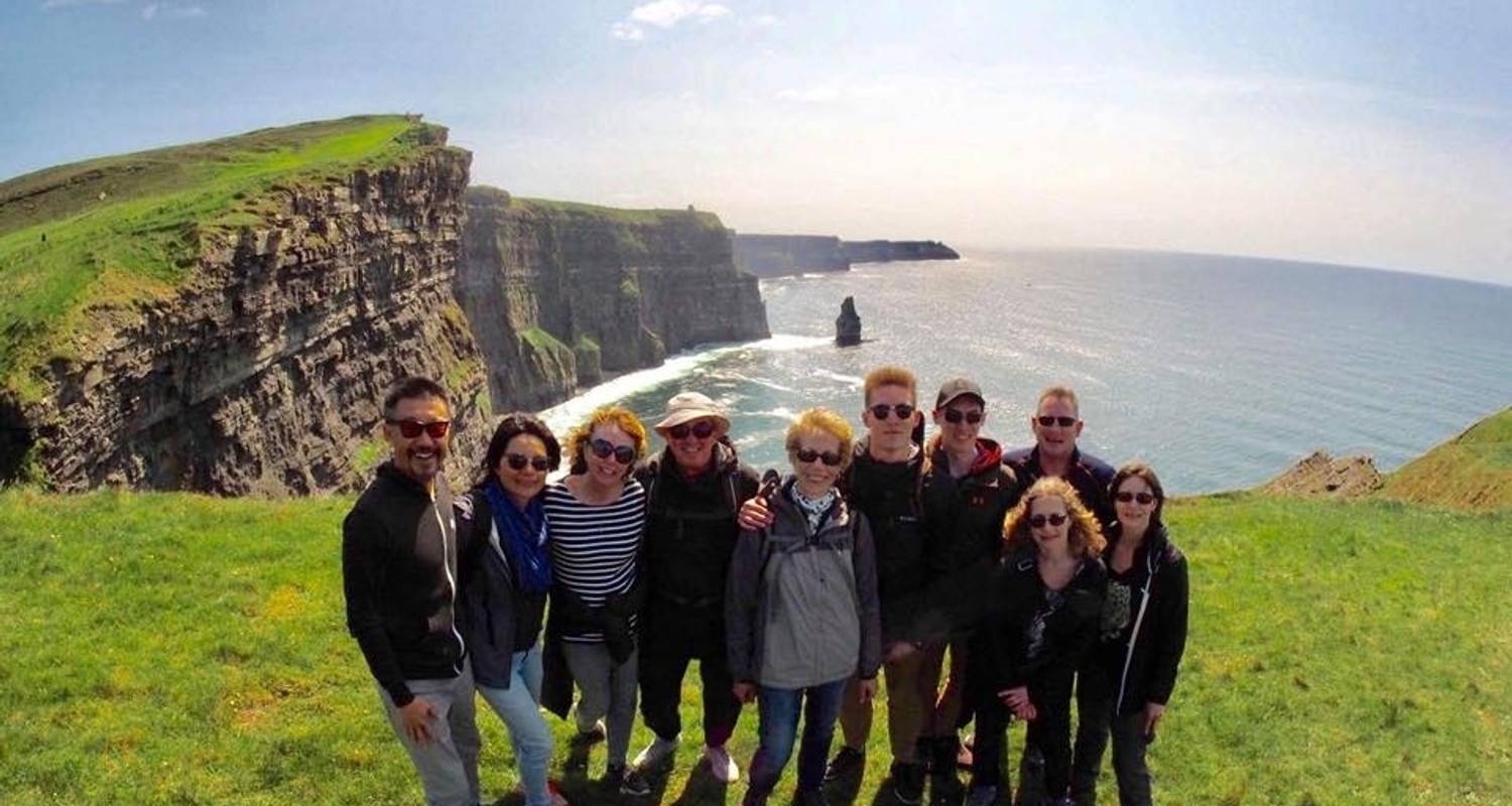An adventure touring the most emblematic places in Ireland 10-Day Ultimate Ireland Small Group Tour