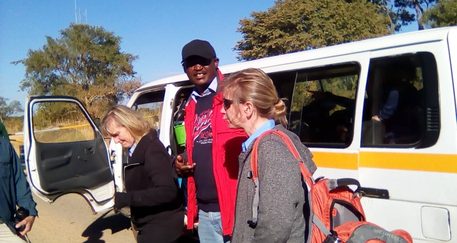 An adventure touring the most emblematic places in Zambia 2-Day Relaxed Livingstone To Lusaka Overland Travel Adventur