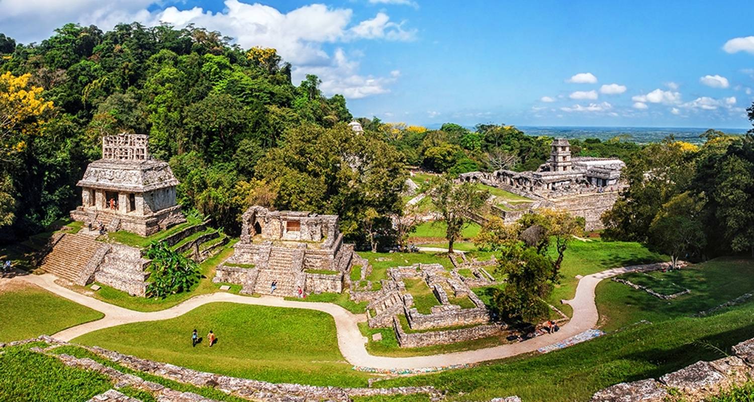 Contrasts Of Mexico
