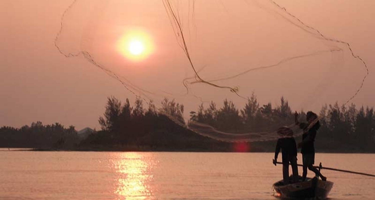 An adventure touring the most emblematic places in Viet Nam Southeast Asia Family Adventure