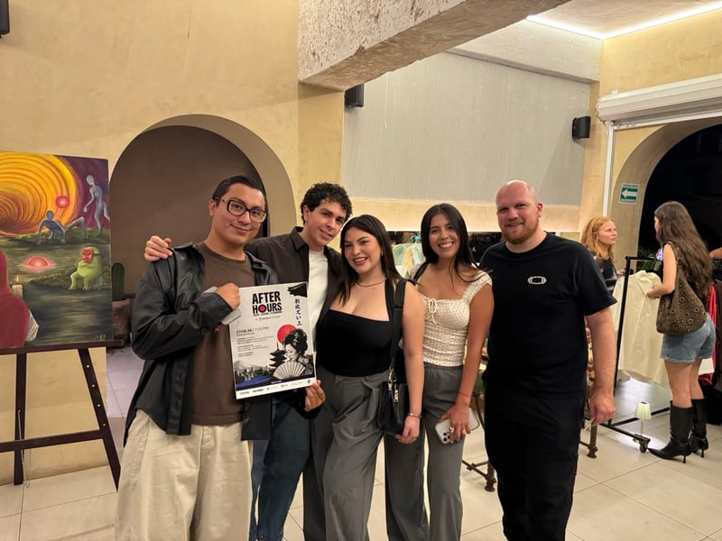 Asistentes a un evento After Hours de LocalAdventures