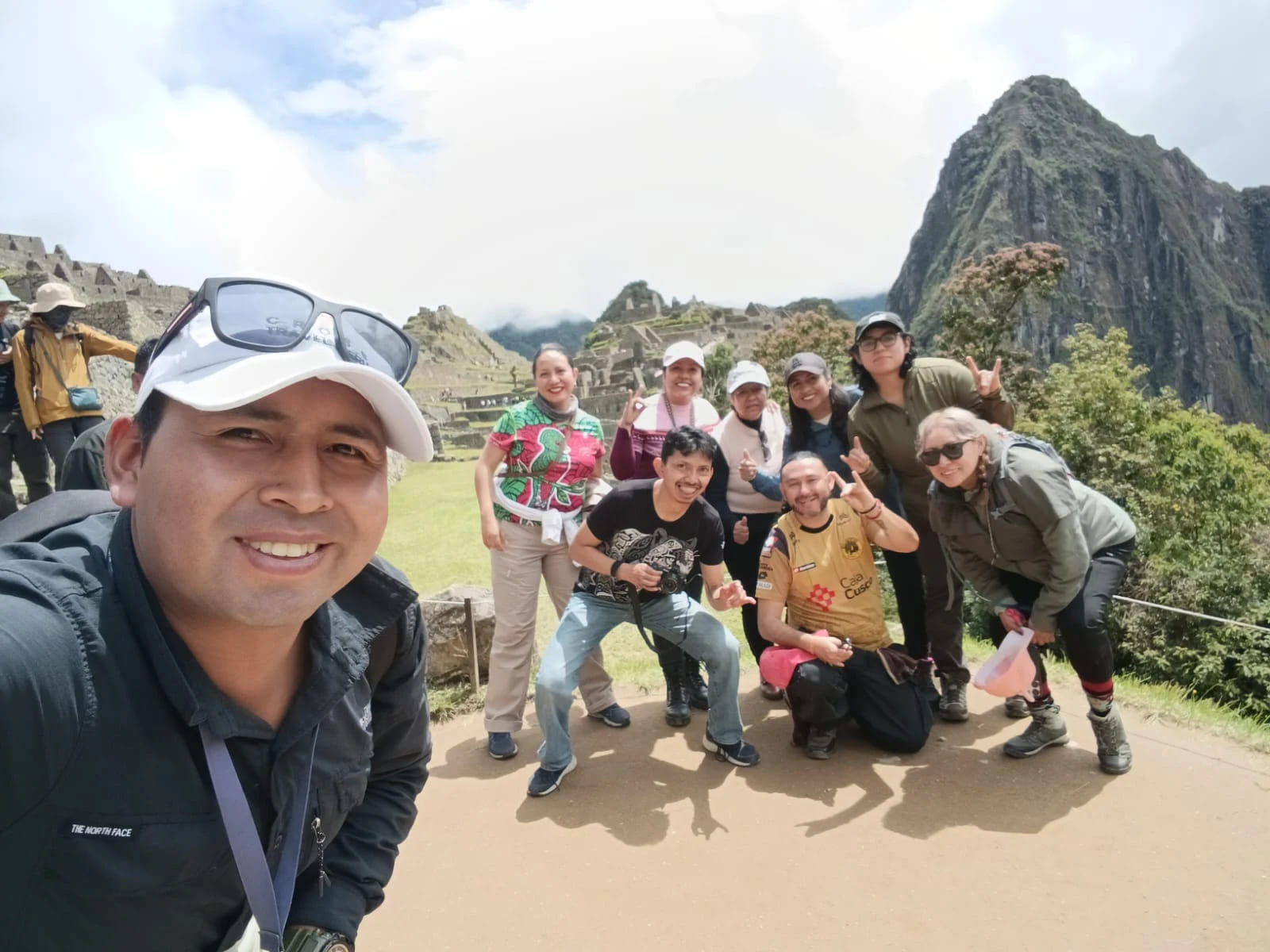 Viajera explorando Perú con LocalAdventures
